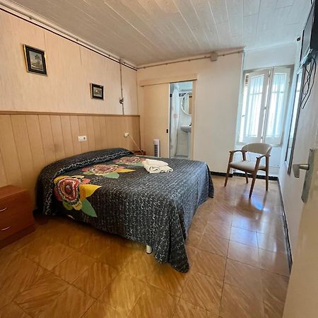 P&R Hostals Maria Rosa Τόσα ντε Μαρ Εξωτερικό φωτογραφία