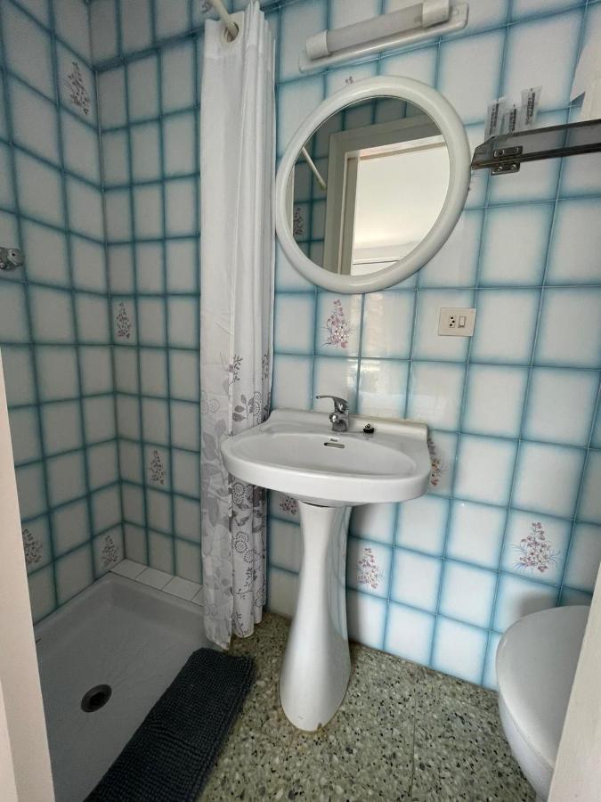 P&R Hostals Maria Rosa Τόσα ντε Μαρ Εξωτερικό φωτογραφία