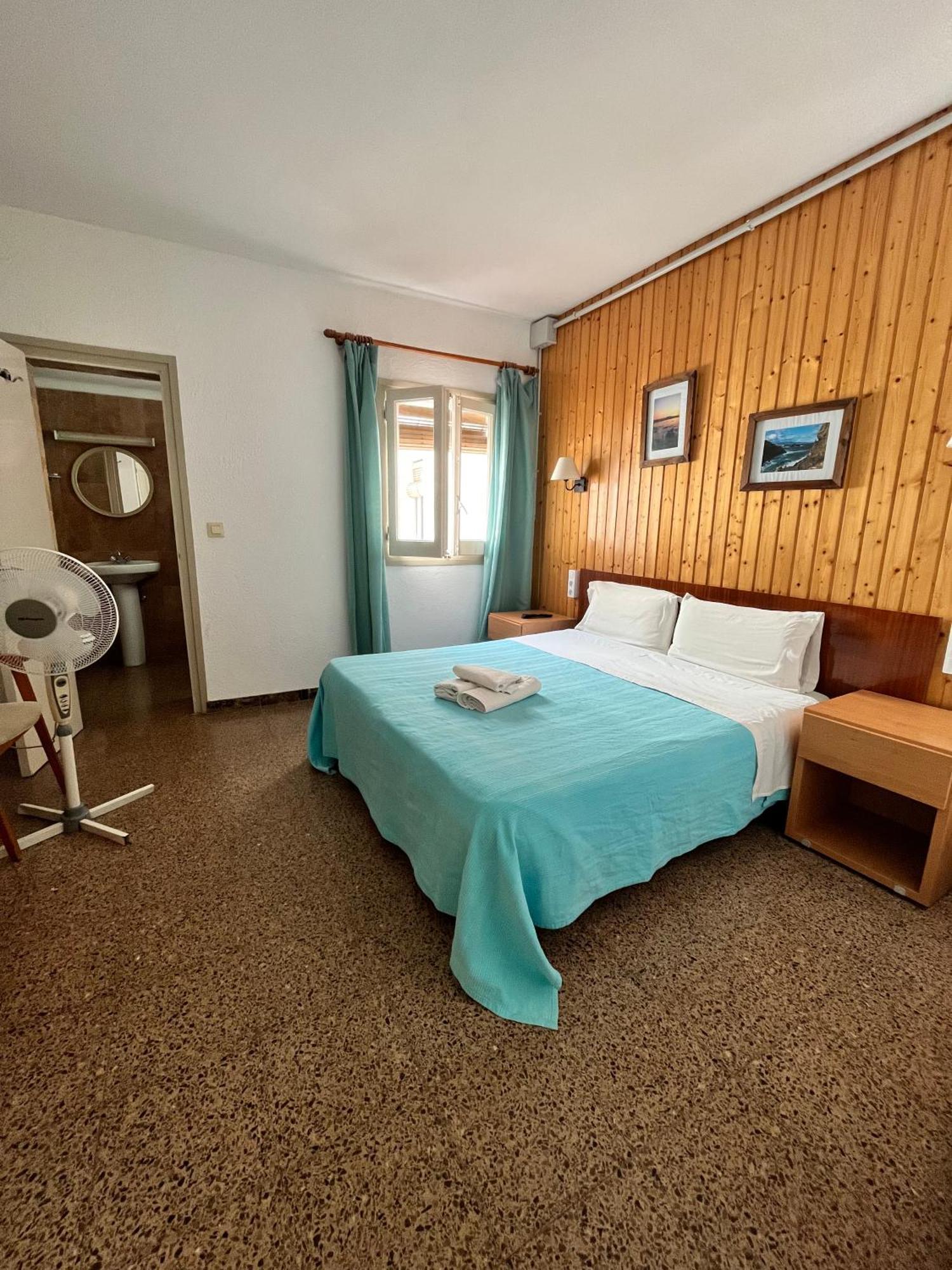 P&R Hostals Maria Rosa Τόσα ντε Μαρ Εξωτερικό φωτογραφία